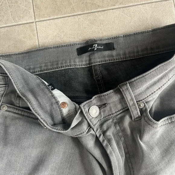 7 For All Mankind - Picture 2 of 3